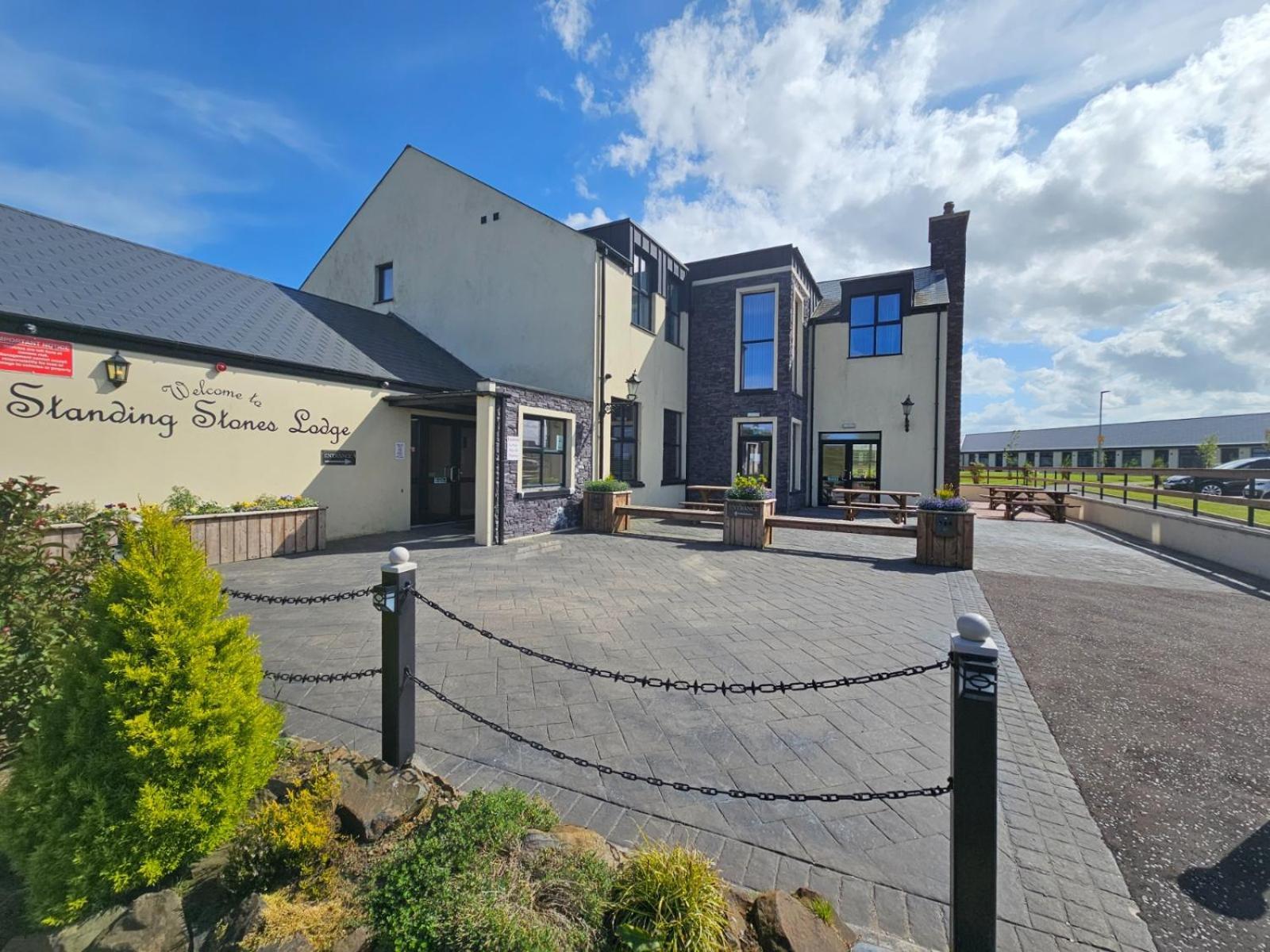 Standing Stones Lodge Belfast Exterior photo